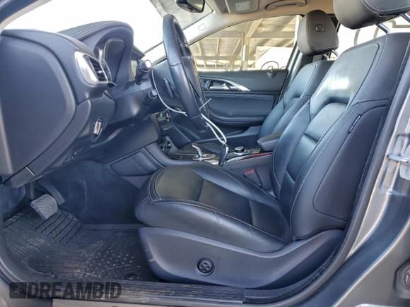 ✅ 2018 Infiniti QX30 Essential • VIN: SJKCH5CR3JA054656 • Lot: 96187775. Listed on Copart with 33,260 mi. Free auction sales archive from the USA and detailed vehicle history report at DreamBid. Image 7.