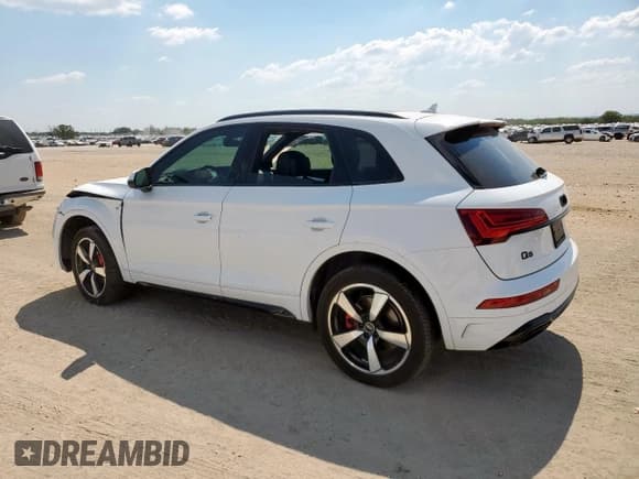 ✅ 2024 Audi Q5 S line Premium Plus • VIN: WA1EAAFYXR2081770 • Lot: 84639145. Wystawiony na Copart z przebiegiem Nie podano. Bezpłatny archiwum sprzedaży aukcyjnych z USA i szczegółowy raport historii pojazdu na DreamBid. Zdjęcie 2.