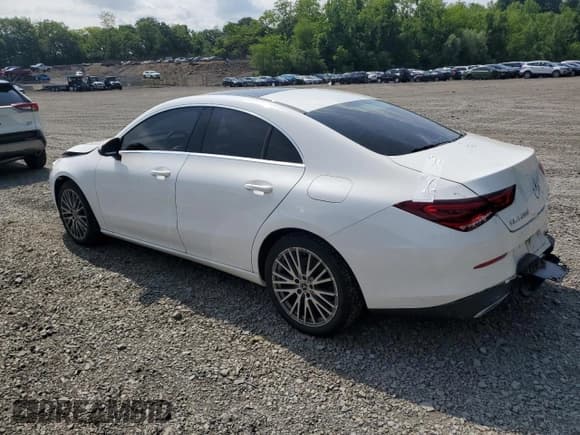 ✅ 2022 Mercedes-Benz CLA 250 • VIN: W1K5J4HB6NN314560 • Lot: 58759195. Wystawiony na Copart z przebiegiem 56 407 mil. Bezpłatny archiwum sprzedaży aukcyjnych z USA i szczegółowy raport historii pojazdu na DreamBid. Zdjęcie 2.