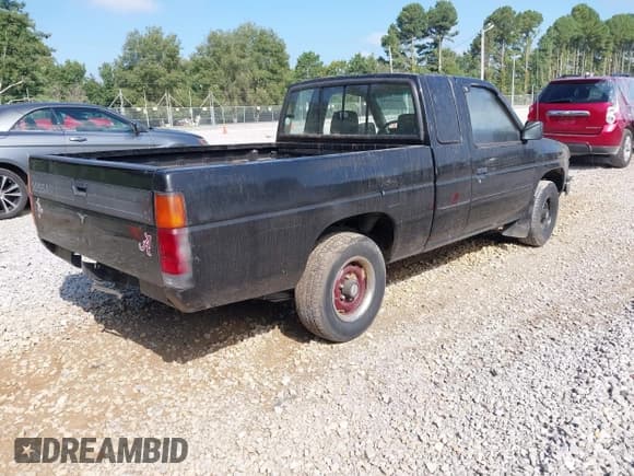 ✅ 1987 Nissan Hardbody • VIN: 1N6HD16S3HC385597 • Lot: 43038548. Listed on IAAI with 233,774 mi. Free auction sales archive from the USA and detailed vehicle history report at DreamBid. Image 4.