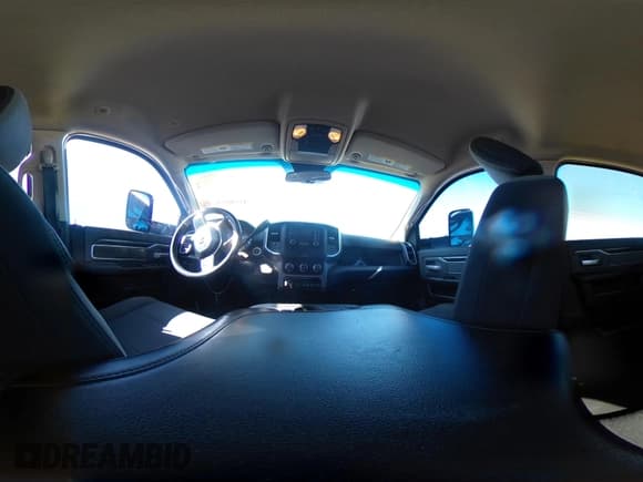 ✅ 2020 Ram 2500 Big Horn • VIN: 3C6UR5DL4LG159992 • Лот: 42530523. Опубликован ранее на IAAI с пробегом 321 334 миль. Бесплатный доступ к архиву аукционных продаж из США и подробный отчёт об истории автомобиля на DreamBid. Изображение 18.