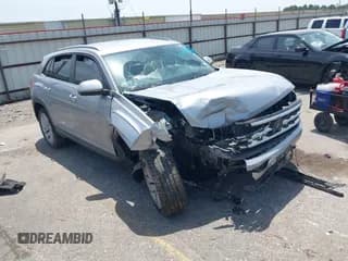 ✅ 2021 Volkswagen Atlas SE • VIN: 1V2WC2CA5MC204040 • Lot: 42859865. Wystawiony na IAAI z przebiegiem 82 548 mil. Bezpłatny archiwum sprzedaży aukcyjnych z USA i szczegółowy raport historii pojazdu na DreamBid. Zdjęcie 1.