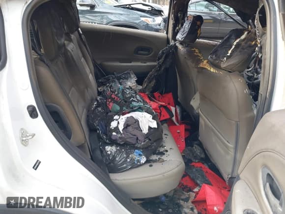 ✅ 2020 Honda HR-V EX-L • VIN: 3CZRU5H76LM717170 • Lot: 41380204. Wystawiony na IAAI z przebiegiem Nie podano. Bezpłatny archiwum sprzedaży aukcyjnych z USA i szczegółowy raport historii pojazdu na DreamBid. Zdjęcie 8.