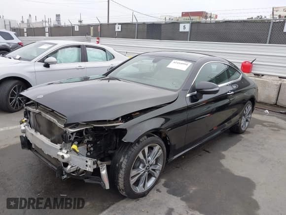 ✅ 2019 Mercedes-Benz C 300 • VIN: WDDWJ8DB6KF875249 • Lot: 42454994. Wystawiony na IAAI z przebiegiem 51 013 mil. Bezpłatny archiwum sprzedaży aukcyjnych z USA i szczegółowy raport historii pojazdu na DreamBid. Zdjęcie 2.