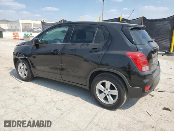 ✅ 2020 Chevrolet Trax LS • VIN: 3GNCJKSB1LL322911 • Lot: 81003565. Listed on Copart with 72,510 mi. Free auction sales archive from the USA and detailed vehicle history report at DreamBid. Image 2.