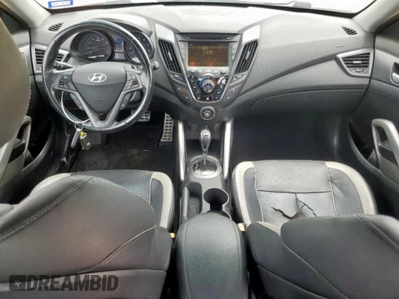 ✅ 2015 Hyundai Veloster Turbo • VIN: KMHTC6AE4FU236455 • Lot: 63483755. Wystawiony na Copart z przebiegiem 110 607 mil. Bezpłatny archiwum sprzedaży aukcyjnych z USA i szczegółowy raport historii pojazdu na DreamBid. Zdjęcie 8.