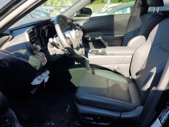 ✅ 2023 Lexus RX 350 • VIN: JTJCHMAA5P2004853 • Lot: 62011785. Listed on Copart with 7,662 mi. Free auction sales archive from the USA and detailed vehicle history report at DreamBid. Image 7.