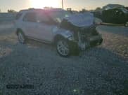 ✅ 2017 Ford Explorer XLT • VIN: 1FM5K7D89HGD98946 • Lot: 92359855. Wystawiony na Copart z przebiegiem 77 398 mil. Bezpłatny archiwum sprzedaży aukcyjnych z USA i szczegółowy raport historii pojazdu na DreamBid. Zdjęcie 15.