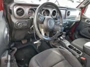 ✅ 2021 Jeep Wrangler Islander • VIN: 1C4GJXAN4MW695763 • Lot: 91552795. Wystawiony na Copart z przebiegiem 60 864 mil. Bezpłatny archiwum sprzedaży aukcyjnych z USA i szczegółowy raport historii pojazdu na DreamBid. Zdjęcie 8.