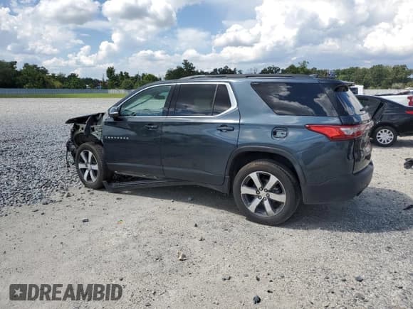 ✅ 2021 Chevrolet Traverse LT • VIN: 1GNEVHKW9MJ238475 • Lot: 68877655. Wystawiony na Copart z przebiegiem 22 420 mil. Bezpłatny archiwum sprzedaży aukcyjnych z USA i szczegółowy raport historii pojazdu na DreamBid. Zdjęcie 4.
