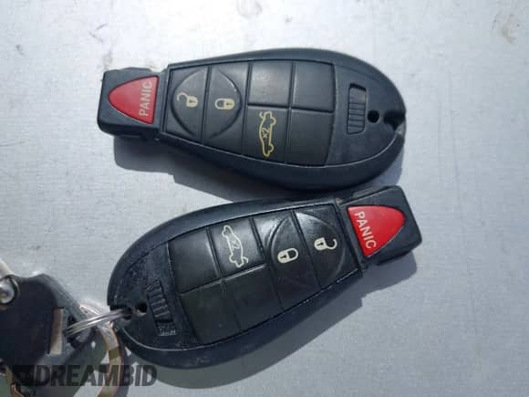 2014 Dodge Challenger SXT 100th Anniversary z VIN 2C3CDYAGXEH298415, wystawiony jako IAAI lot #42133602 z przebiegiem 126 523 mil mil oraz . Historia ofert i sprzedaży dostępna na DreamBid. Obrazek 11.