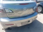 ✅ 2013 Mazda 3 i Grand Touring • VIN: JM1BL1W75D1755803 • Lot: 42841232. Wystawiony na IAAI z przebiegiem 172 957 mil. Bezpłatny archiwum sprzedaży aukcyjnych z USA i szczegółowy raport historii pojazdu na DreamBid. Zdjęcie 6.