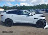 ✅ 2021 Jaguar F-Pace S • VIN: SADCJ2EU2MA666945 • Lot: 43080415. Wystawiony na IAAI z przebiegiem 63 900 mil. Bezpłatny archiwum sprzedaży aukcyjnych z USA i szczegółowy raport historii pojazdu na DreamBid. Zdjęcie 14.