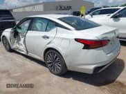 ✅ 2023 Nissan Altima SV • VIN: 1N4BL4DV8PN368488 • Лот: 42807108. Опубликован ранее на IAAI с пробегом 64 362 миль. Бесплатный доступ к архиву аукционных продаж из США и подробный отчёт об истории автомобиля на DreamBid. Изображение 3.