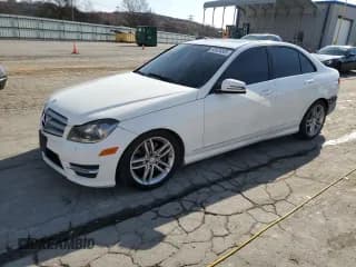 ✅ 2013 Mercedes-Benz C 300 Sport • VIN: WDDGF8AB9DR282805 • Lot: 93424565. Wystawiony na Copart z przebiegiem 260 688 mil. Bezpłatny archiwum sprzedaży aukcyjnych z USA i szczegółowy raport historii pojazdu na DreamBid. Zdjęcie 1.