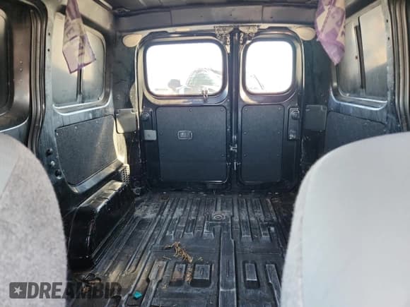 ✅ 2015 Nissan NV200 SV • VIN: 3N6CM0KN6FK698915 • Lot: 89563005. Wystawiony na Copart z przebiegiem 118 706 mil. Bezpłatny archiwum sprzedaży aukcyjnych z USA i szczegółowy raport historii pojazdu na DreamBid. Zdjęcie 10.