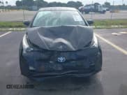 ✅ 2017 Toyota Prius Three • VIN: JTDKARFUXH3532550 • Lot: 43277514. Wystawiony na IAAI z przebiegiem 114 312 mil. Bezpłatny archiwum sprzedaży aukcyjnych z USA i szczegółowy raport historii pojazdu na DreamBid. Zdjęcie 6.