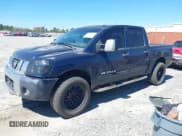 ✅ 2010 Nissan Titan SE • VIN: 1N6AA0EC3AN323447 • Lot: 41805797. Wystawiony na IAAI z przebiegiem 232 357 mil. Bezpłatny archiwum sprzedaży aukcyjnych z USA i szczegółowy raport historii pojazdu na DreamBid. Zdjęcie 17.