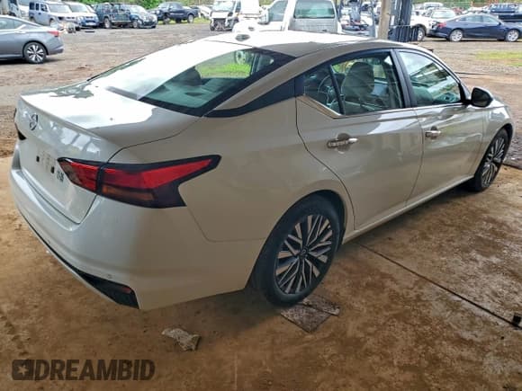 ✅ 2025 Nissan Altima SV • VIN: 1N4BL4DV0SN301263 • Lot: 93783055. Wystawiony na Copart z przebiegiem 14 638 mil. Bezpłatny archiwum sprzedaży aukcyjnych z USA i szczegółowy raport historii pojazdu na DreamBid. Zdjęcie 3.