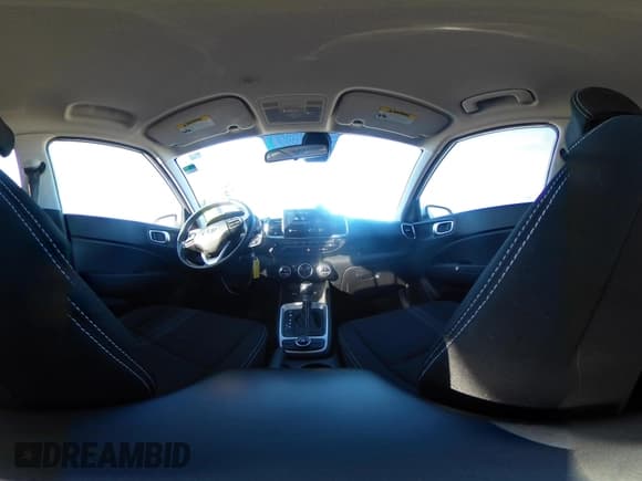 ✅ 2021 Hyundai Venue SEL • VIN: KMHRC8A33MU073671 • Lot: 41460177. Wystawiony na IAAI z przebiegiem 41 654 mil. Bezpłatny archiwum sprzedaży aukcyjnych z USA i szczegółowy raport historii pojazdu na DreamBid. Zdjęcie 18.