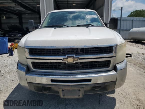 ✅ 2007 Chevrolet Silverado 2500HD 1LT • VIN: 1GCHK24K97E545034 • Lot: 63324805. Wystawiony na Copart z przebiegiem 222 458 mil. Bezpłatny archiwum sprzedaży aukcyjnych z USA i szczegółowy raport historii pojazdu na DreamBid. Zdjęcie 5.