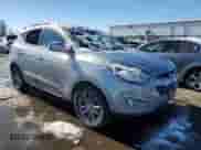 2015 Hyundai Tucson SE with VIN KM8JUCAG9FU103968, listed as a Copart auction lot 42708854 with 146,452 mi miles and . Bid and sale history available at DreamBid. Image 4.