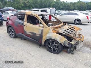 ✅ 2018 Toyota C-HR XLE • VIN: NMTKHMBX4JR042770 • Лот: 43015287. Опубликован ранее на IAAI с пробегом Не указан. Бесплатный доступ к архиву аукционных продаж из США и подробный отчёт об истории автомобиля на DreamBid. Изображение 1.