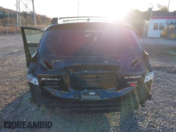 ✅ 2013 Subaru Outback Limited • VIN: 4S4BRBKC0D3260643 • Lot: 43705547. Listed on IAAI with 117,200 mi. Free auction sales archive from the USA and detailed vehicle history report at DreamBid. Image 17.