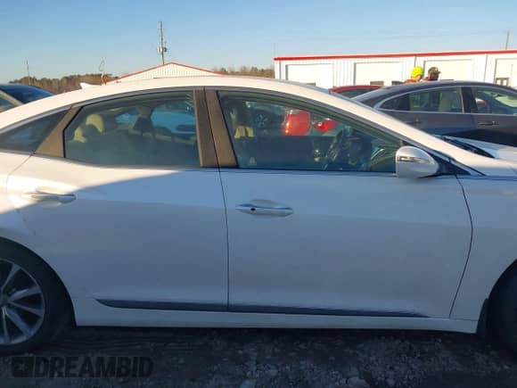 2016 Hyundai Azera с VIN KMHFG4JG2GA507202, выставлен на аукционе IAAI как лот 41344437 с пробегом 116 947 миль миль и . История ставок и продаж доступна на DreamBid. Изображение 13.