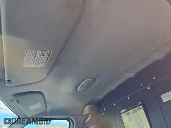 ✅ 2010 Ford Econoline Cargo Commercial • VIN: 1FTNE1EWXADA91296 • Lot: 42571036. Wystawiony na IAAI z przebiegiem 154 626 mil. Bezpłatny archiwum sprzedaży aukcyjnych z USA i szczegółowy raport historii pojazdu na DreamBid. Zdjęcie 1.