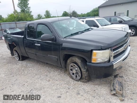 ✅ 2010 Chevrolet Silverado 1500 LT • VIN: 1GCSCSEA9AZ138761 • Лот: 42428264. Опубликован ранее на IAAI с пробегом 169 522 миль. Бесплатный доступ к архиву аукционных продаж из США и подробный отчёт об истории автомобиля на DreamBid. Изображение 1.