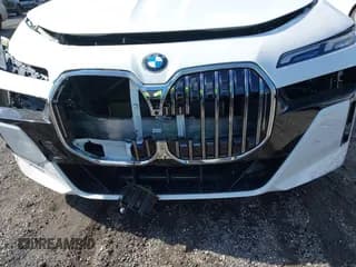 ✅ 2024 BMW 7 Series 740i xDrive • VIN: WBA33EH08RCR21090 • Лот: 41485451. Опубликован ранее на IAAI с пробегом 3 632 миль. Бесплатный доступ к архиву аукционных продаж из США и подробный отчёт об истории автомобиля на DreamBid. Изображение 6.