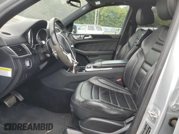 ✅ 2013 Mercedes-Benz M 63 AMG • VIN: 4JGDA7EB0DA153930 • Lot: 72535344. Wystawiony na Copart z przebiegiem 129 030 mil. Bezpłatny archiwum sprzedaży aukcyjnych z USA i szczegółowy raport historii pojazdu na DreamBid. Zdjęcie 7.