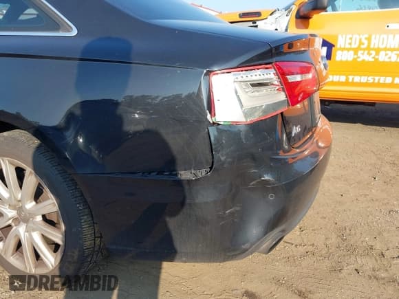 ✅ 2013 Audi A6 Premium Plus • VIN: WAUGGAFC4DN155366 • Lot: 42858345. Wystawiony na IAAI z przebiegiem 151 811 mil. Bezpłatny archiwum sprzedaży aukcyjnych z USA i szczegółowy raport historii pojazdu na DreamBid. Zdjęcie 6.