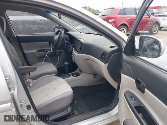 ✅ 2010 Hyundai Accent GLS • VIN: KMHCN4AC0AU405473 • Lot: 42973032. Listed on IAAI with 121,684 mi. Free auction sales archive from the USA and detailed vehicle history report at DreamBid. Image 5.