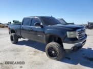 ✅ 2013 GMC Sierra 2500HD SLT • VIN: 1GT121C89DF104639 • Lot: 87241785. Listed on Copart with 156,735 mi. Free auction sales archive from the USA and detailed vehicle history report at DreamBid. Image 4.