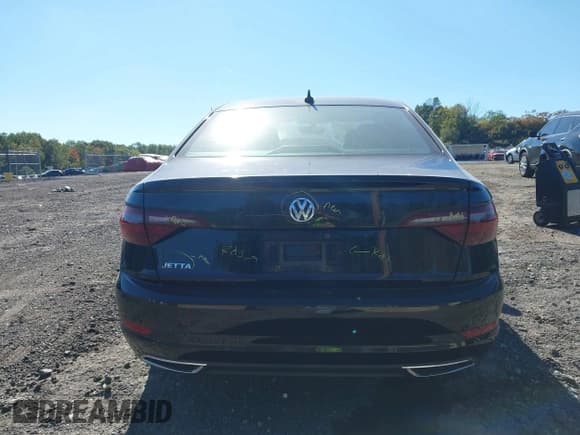 ✅ 2020 Volkswagen Jetta S • VIN: 3VWCB7BU0LM005892 • Lot: 43354459. Wystawiony na IAAI z przebiegiem 90 879 mil. Bezpłatny archiwum sprzedaży aukcyjnych z USA i szczegółowy raport historii pojazdu na DreamBid. Zdjęcie 16.
