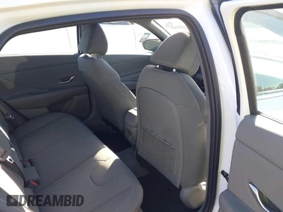 ✅ 2025 Hyundai Elantra SEL Convenience • VIN: KMHLS4DG7SU951650 • Lot: 43330896. Listed on IAAI with 2,140 mi. Free auction sales archive from the USA and detailed vehicle history report at DreamBid. Image 8.