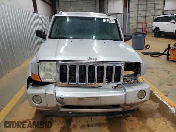 ✅ 2010 Jeep Commander Sport • VIN: 1J4RG4GK1AC132194 • Lot: 59276295. Listed on Copart with 268,856 mi. Free auction sales archive from the USA and detailed vehicle history report at DreamBid. Image 5.