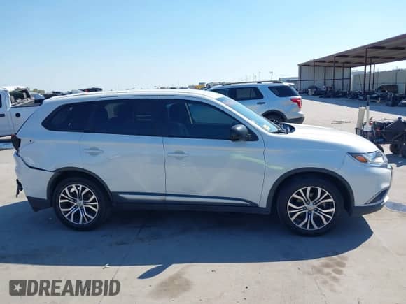 2018 Mitsubishi Outlander ES с VIN JA4AD2A38JZ059009, выставлен на аукционе IAAI как лот 43422074 с пробегом 97 501 миль миль и . История ставок и продаж доступна на DreamBid. Изображение 14.