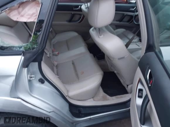 ✅ 2006 Subaru Legacy Outback L.L. Bean • VIN: 4S4BL86C664212155 • Lot: 43798416. Wystawiony na IAAI z przebiegiem 107 529 mil. Bezpłatny archiwum sprzedaży aukcyjnych z USA i szczegółowy raport historii pojazdu na DreamBid. Zdjęcie 8.