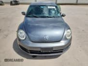 ✅ 2012 Volkswagen Beetle 2.5L • VIN: 3VWJX7AT8CM639758 • Lot: 63298755. Listed on Copart with Not provided. Free auction sales archive from the USA and detailed vehicle history report at DreamBid. Image 5.