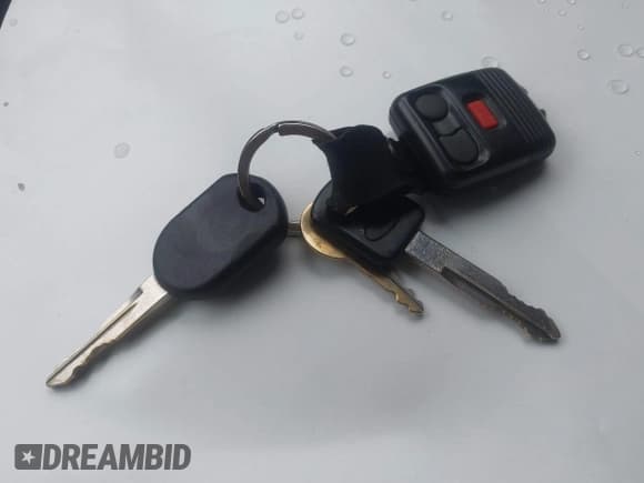 ✅ 2005 Ford Explorer Sport Trac XLS • VIN: 1FMZU67K35UA08000 • Lot: 43838672. Wystawiony na IAAI z przebiegiem 204 702 mil. Bezpłatny archiwum sprzedaży aukcyjnych z USA i szczegółowy raport historii pojazdu na DreamBid. Zdjęcie 11.