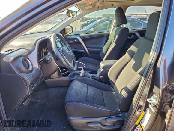 ✅ 2018 Toyota RAV4 XLE • VIN: JTMWFREV7JJ191994 • Lot: 95723885. Listed on Copart with 50,975 mi. Free auction sales archive from the USA and detailed vehicle history report at DreamBid. Image 7.