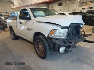 2013 Ram 1500 Express z VIN 3C6JR6AT9DG540610, wystawiony jako IAAI lot #42667456 z przebiegiem 69 050 mil mil oraz . Historia ofert i sprzedaży dostępna na DreamBid. Obrazek 1.