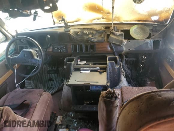 ✅ 1993 Dodge Cargo • VIN: 2B6HB21X5PK528473 • Lot: 43371745. Listed on Copart with Not provided. Free auction sales archive from the USA and detailed vehicle history report at DreamBid. Image 8.