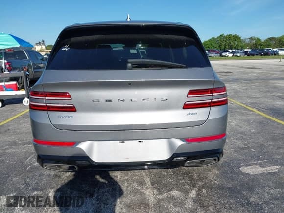 ✅ 2024 Genesis GV80 • VIN: KMUHBDSB2RU181110 • Lot: 42788620. Wystawiony na IAAI z przebiegiem 28 216 mil. Bezpłatny archiwum sprzedaży aukcyjnych z USA i szczegółowy raport historii pojazdu na DreamBid. Zdjęcie 17.