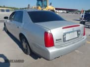 ✅ 2003 Cadillac DeVille • VIN: 1G6KD54Y23U283009 • Lot: 43165347. Wystawiony na IAAI z przebiegiem 101 644 mil. Bezpłatny archiwum sprzedaży aukcyjnych z USA i szczegółowy raport historii pojazdu na DreamBid. Zdjęcie 3.