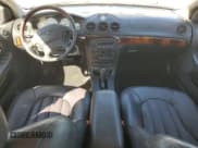 ✅ 2002 Chrysler 300M M • VIN: 2C3AE66GX2H150021 • Lot: 90219685. Wystawiony na Copart z przebiegiem 132 402 mil. Bezpłatny archiwum sprzedaży aukcyjnych z USA i szczegółowy raport historii pojazdu na DreamBid. Zdjęcie 8.