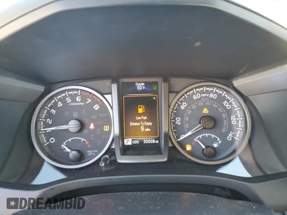 ✅ 2022 Toyota Tacoma TRD Sport • VIN: 3TYCZ5AN8NT090355 • Lot: 89726135. Listed on Copart with 50,008 mi. Free auction sales archive from the USA and detailed vehicle history report at DreamBid. Image 9.